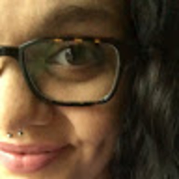 Meet your Posher, Stephanie - Picture 1 of 1